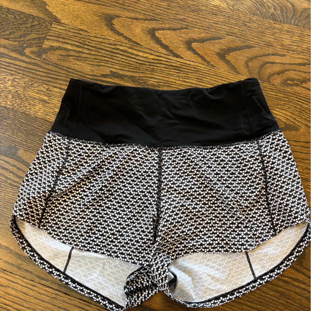 lululemon Women’s Speed Up High Rise 2.5 inch Shorts